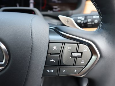 2025 Lexus LX — миниатюра 36