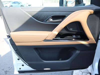 2025 Lexus LX — миниатюра 62