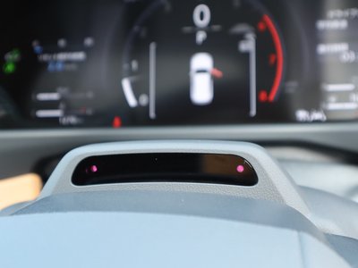 2025 Lexus LX — миниатюра 35