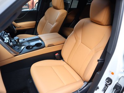 2025 Lexus LX — миниатюра 52