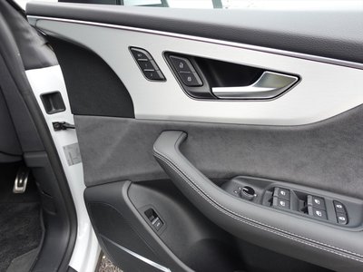 صورة مصغرة 27 لـ 2024 AUDI Q8