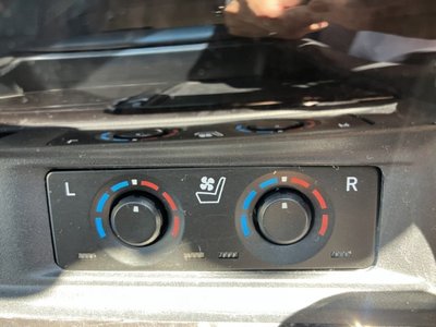 2022 Toyota ALPHARD — миниатюра 26