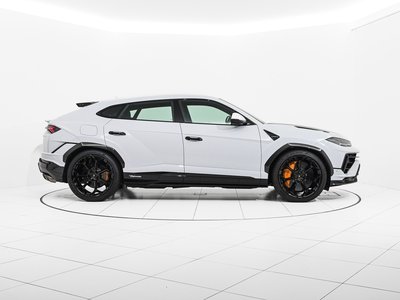 LAMBORGHINI URUS - 4