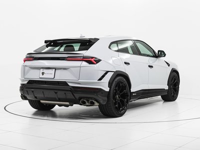 LAMBORGHINI URUS - 8