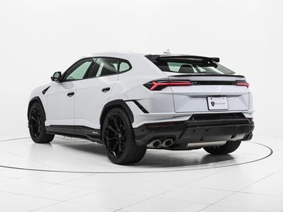 LAMBORGHINI URUS - 6