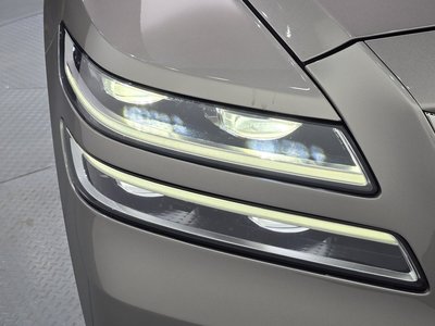 صورة 9 لـ 2020 Genesis GV80