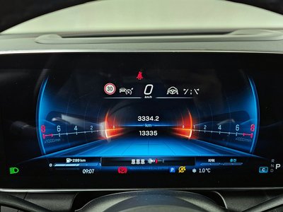 MERCEDES-BENZ GLC - 8