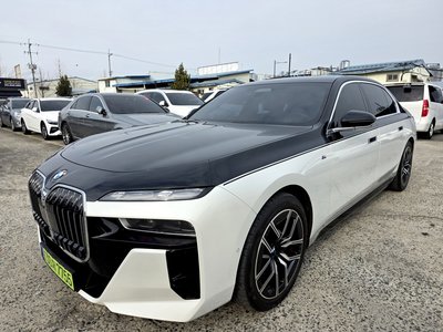 BMW 7 SERIES - 2
