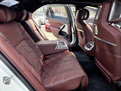 2023 BMW 7 SERIES thumbnail 16