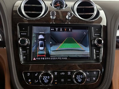 صورة مصغرة 15 لـ 2017 Bentley BENTAYGA