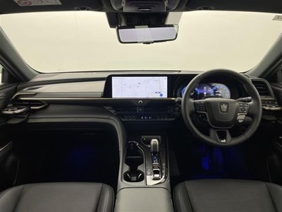 TOYOTA CROWN SPORT - 2