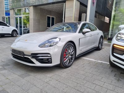 PORSCHE PANAMERA - 1