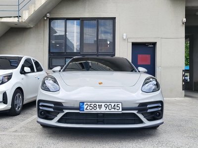 PORSCHE PANAMERA - 2