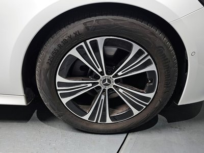 MERCEDES-BENZ E-CLASS - 6