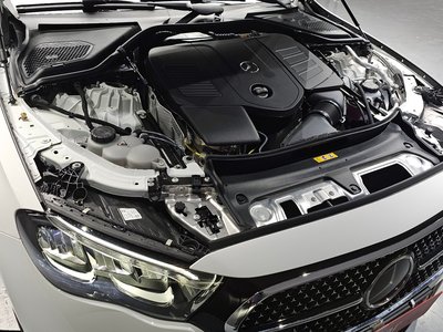 MERCEDES-BENZ E-CLASS - 7