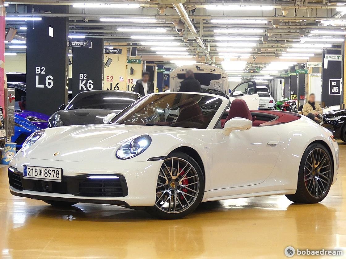 PORSCHE 911 - View 1