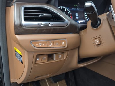 2018 Genesis G90 thumbnail 23