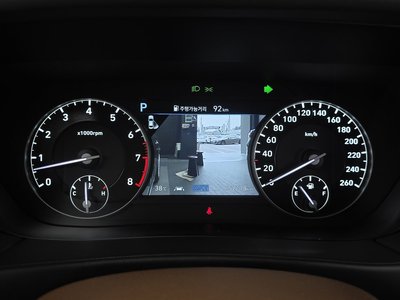 2018 Genesis G90 thumbnail 11