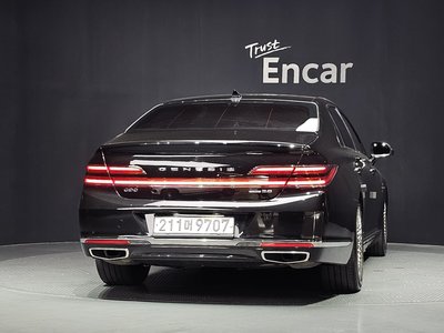 صورة 4 لـ 2018 Genesis G90