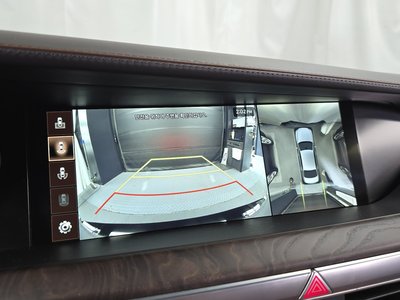 2018 Genesis G90 thumbnail 20