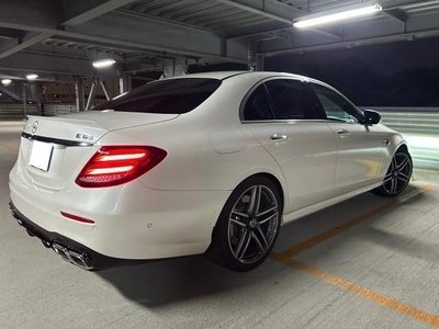 MERCEDES-BENZ E-CLASS - 4