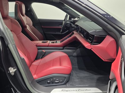 صورة مصغرة 11 لـ 2023 Porsche TAYCAN