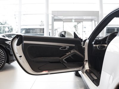 2016 Porsche 911 — миниатюра 23