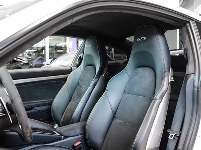 2016 Porsche 911 — миниатюра 14