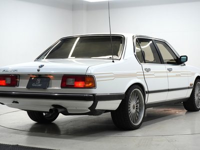 صورة 7 لـ 1986 BMW 7 SERIES