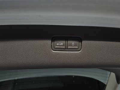 2022 Genesis GV80 thumbnail 27