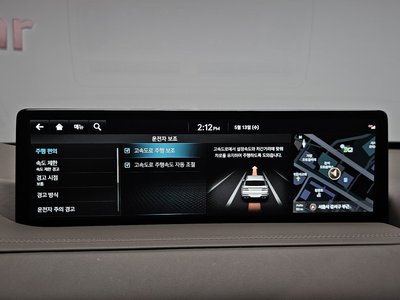 2022 Genesis GV80 thumbnail 24