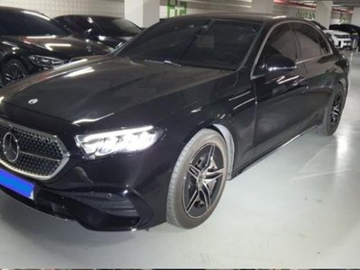 MERCEDES-BENZ E-CLASS - 1