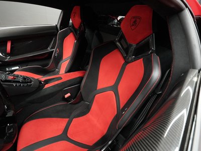 صورة مصغرة 21 لـ 2021 Lamborghini AVENTADOR