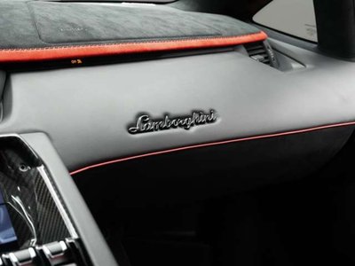 صورة مصغرة 82 لـ 2021 Lamborghini AVENTADOR