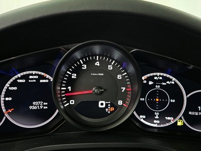 PORSCHE CAYENNE - 8