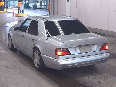صورة 1 لـ 1995 Mercedes-BENZ E-CLASS