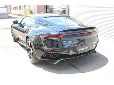 ASTON MARTIN DBS - 2