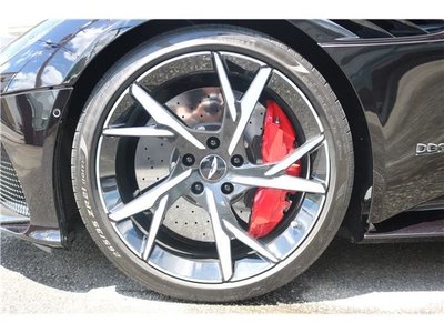 ASTON MARTIN DBS - 4