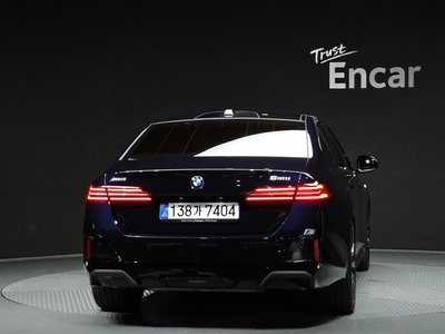 BMW 5 SERIES - 4