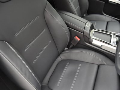 MERCEDES-BENZ GLB - 10