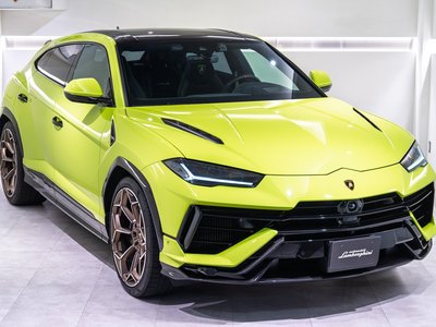 LAMBORGHINI URUS - 6