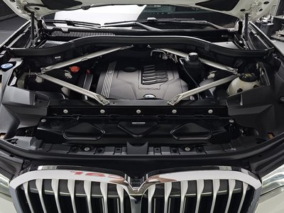 BMW X7 - 7
