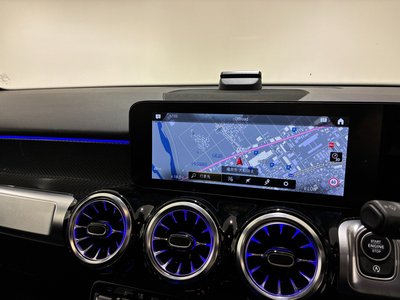 MERCEDES-BENZ GLB - 9