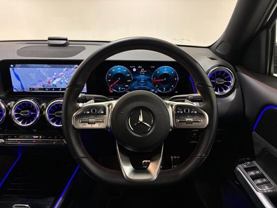 MERCEDES-BENZ GLB - 8