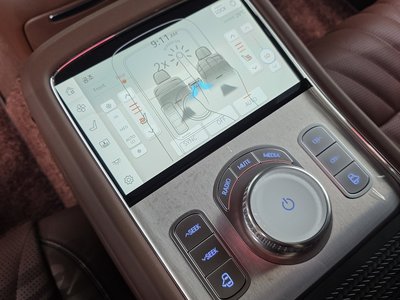 2024 Genesis G90 (RS4) thumbnail 26