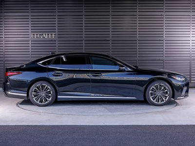 LEXUS LS - 6