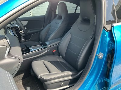 MERCEDES-BENZ CLA - 10