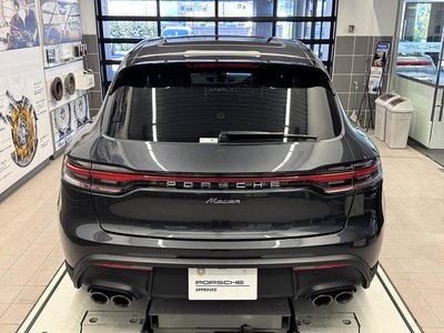 PORSCHE MACAN - 8