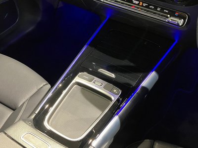 MERCEDES-BENZ GLA - 10