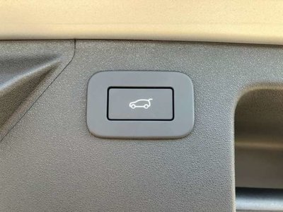 2025 LAND Rover DISCOVERY SPORT thumbnail 11